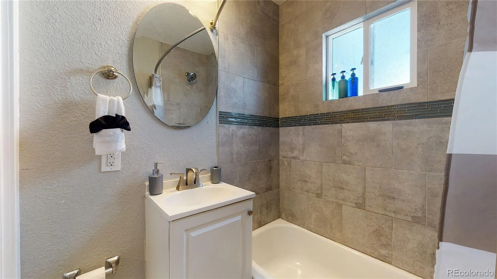 1621 Trenton Street Denver CO 80220 | MLS #REC9140960 09232026185557 1600 13