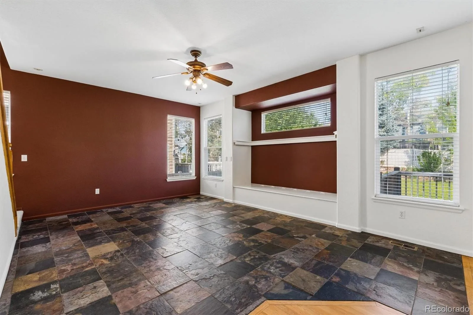 10220 Echo Circle Longmont CO 80504 | MLS #REC9141465 08102026031623 1600 32