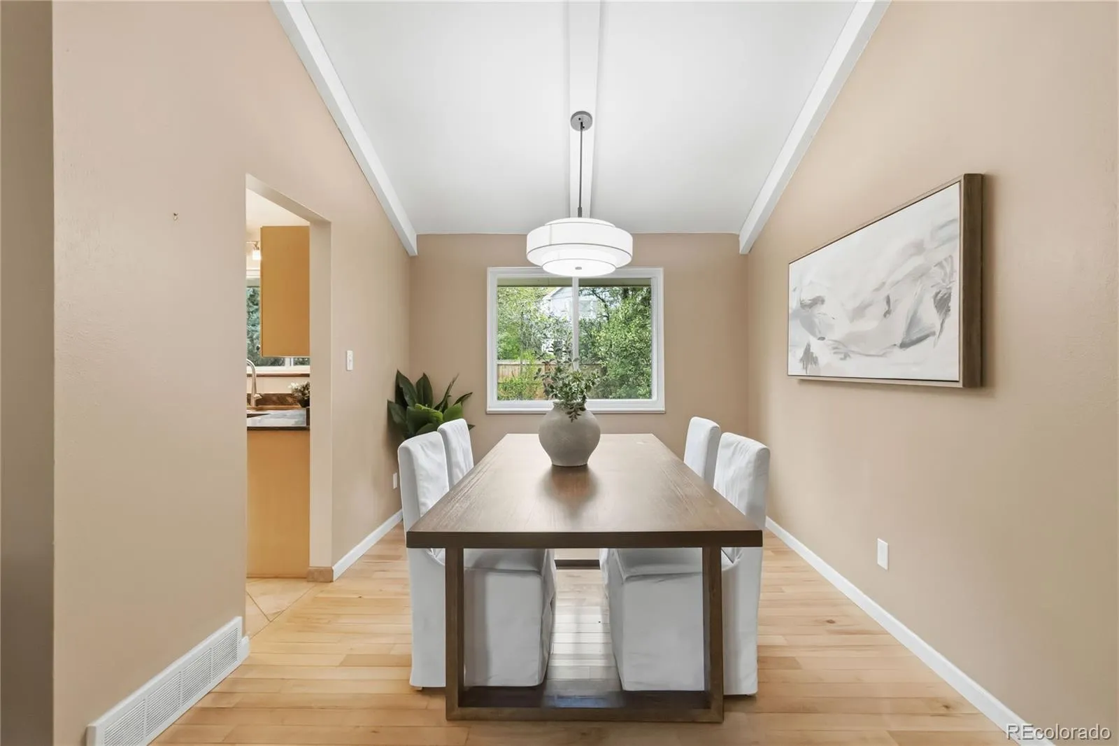 04192026000700 1600 18