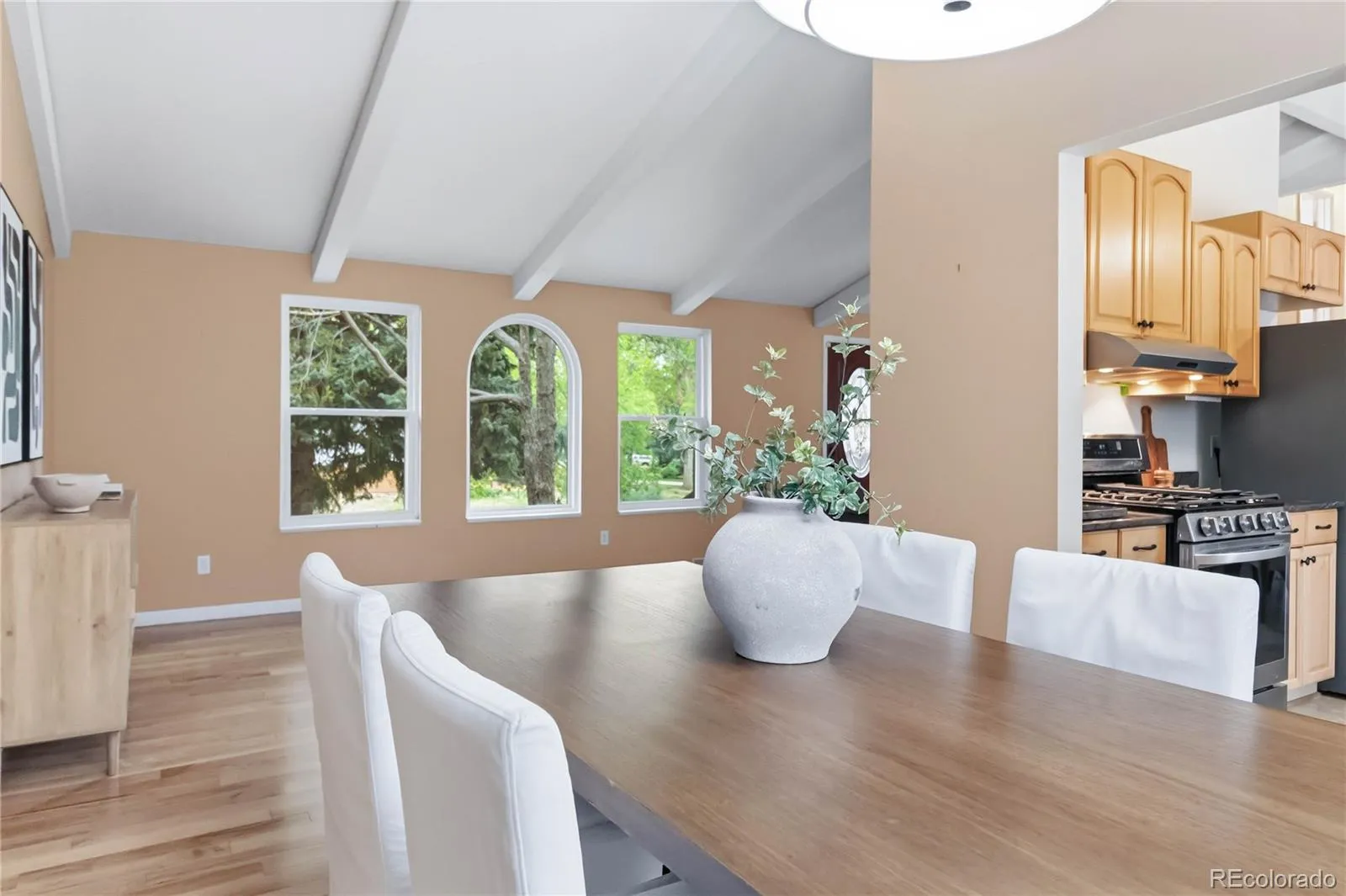 04192026000700 1600 19