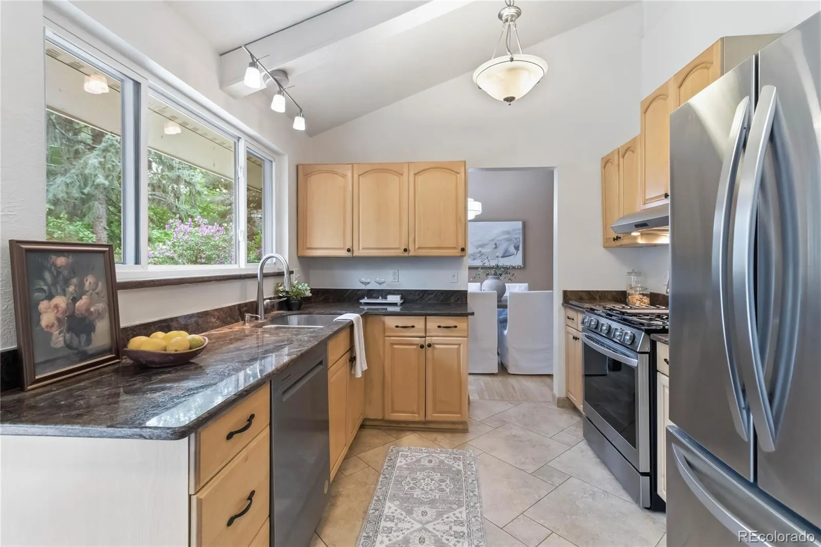 04192026000700 1600 21