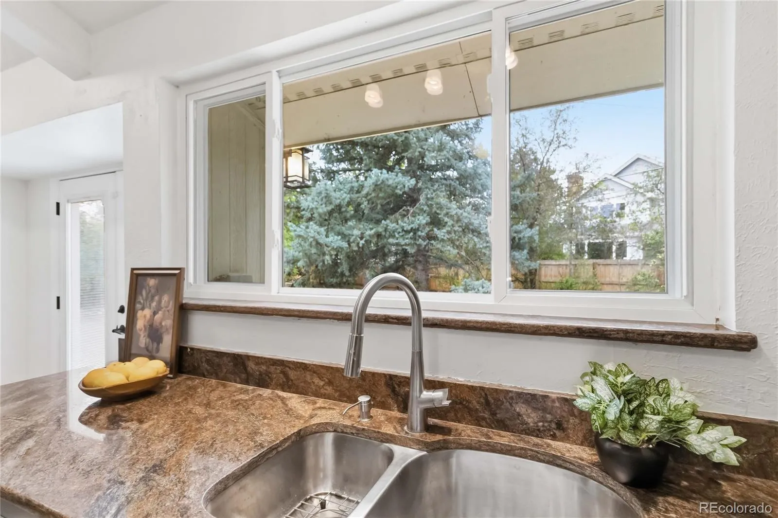 04192026000700 1600 24