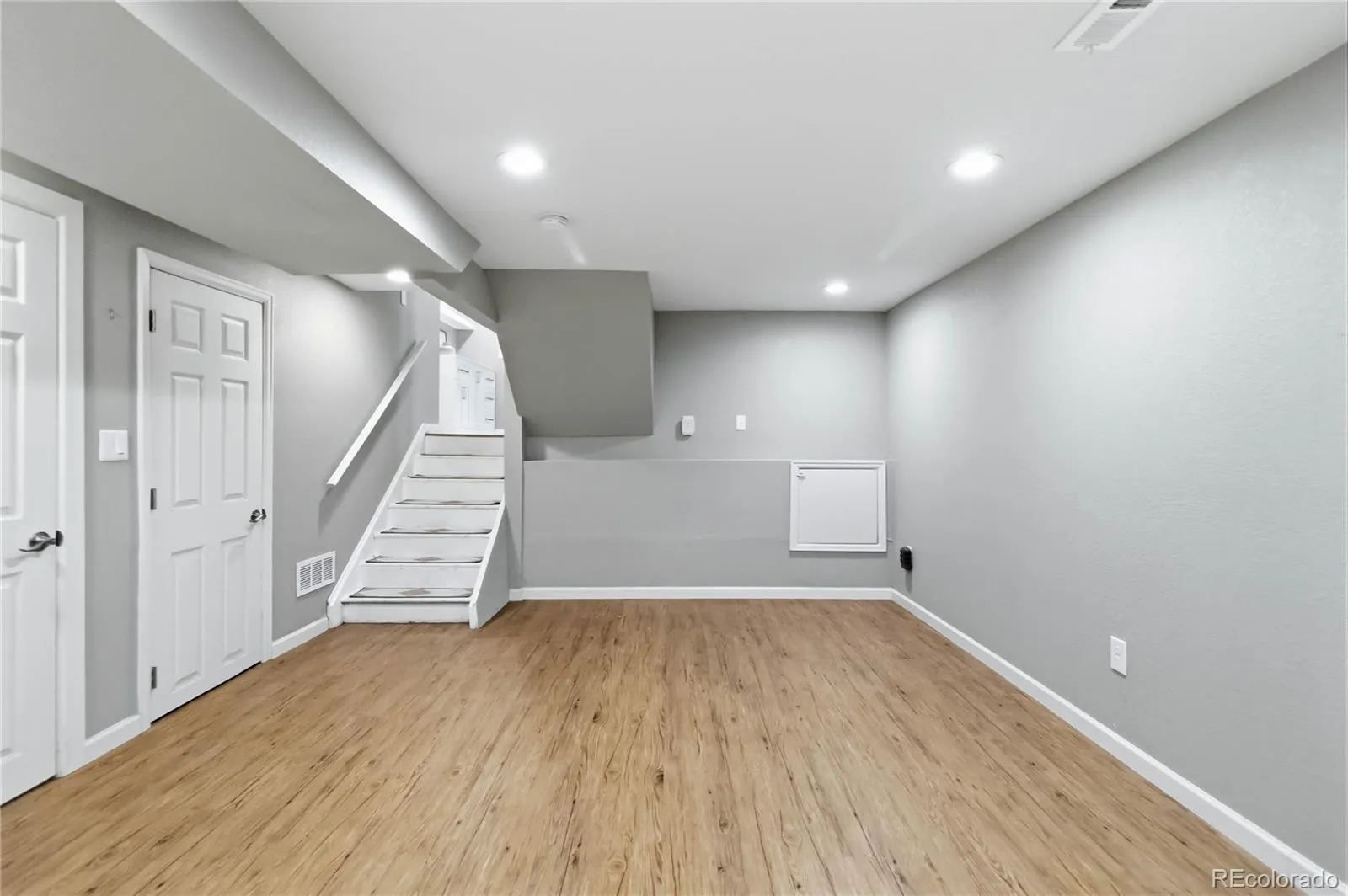 04192026000700 1600 27