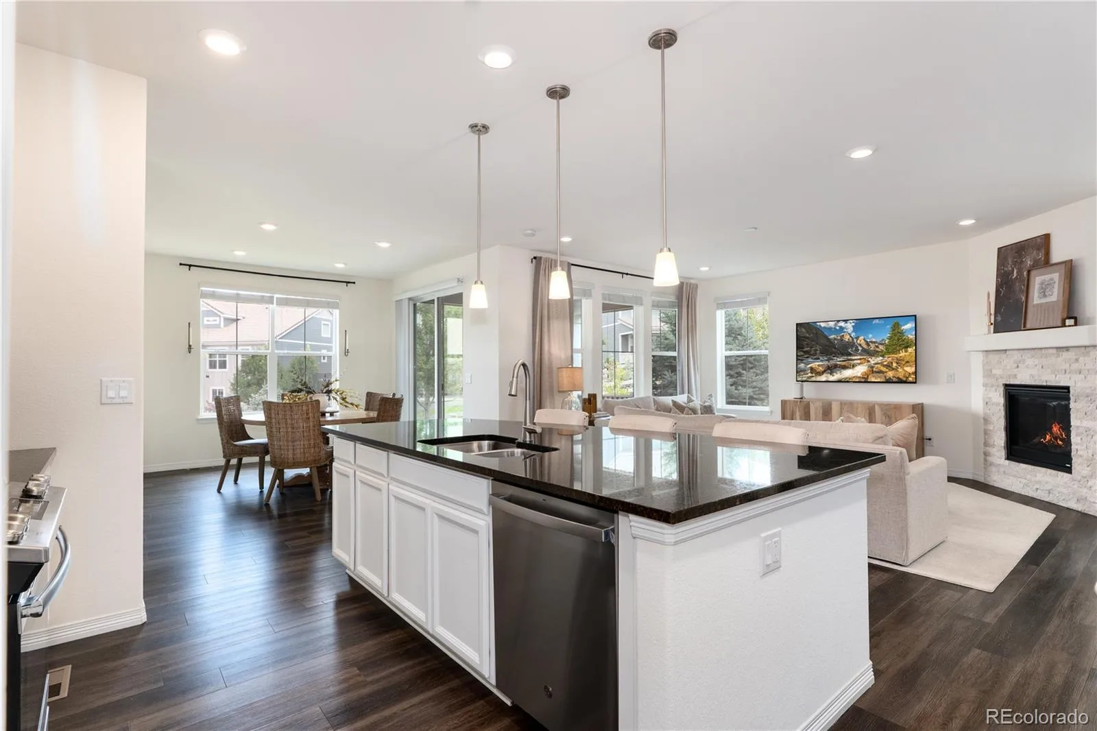 3223 Pacific Peak Drive Broomfield CO 80023 | MLS #REC9143697 08122026201822 1600 11