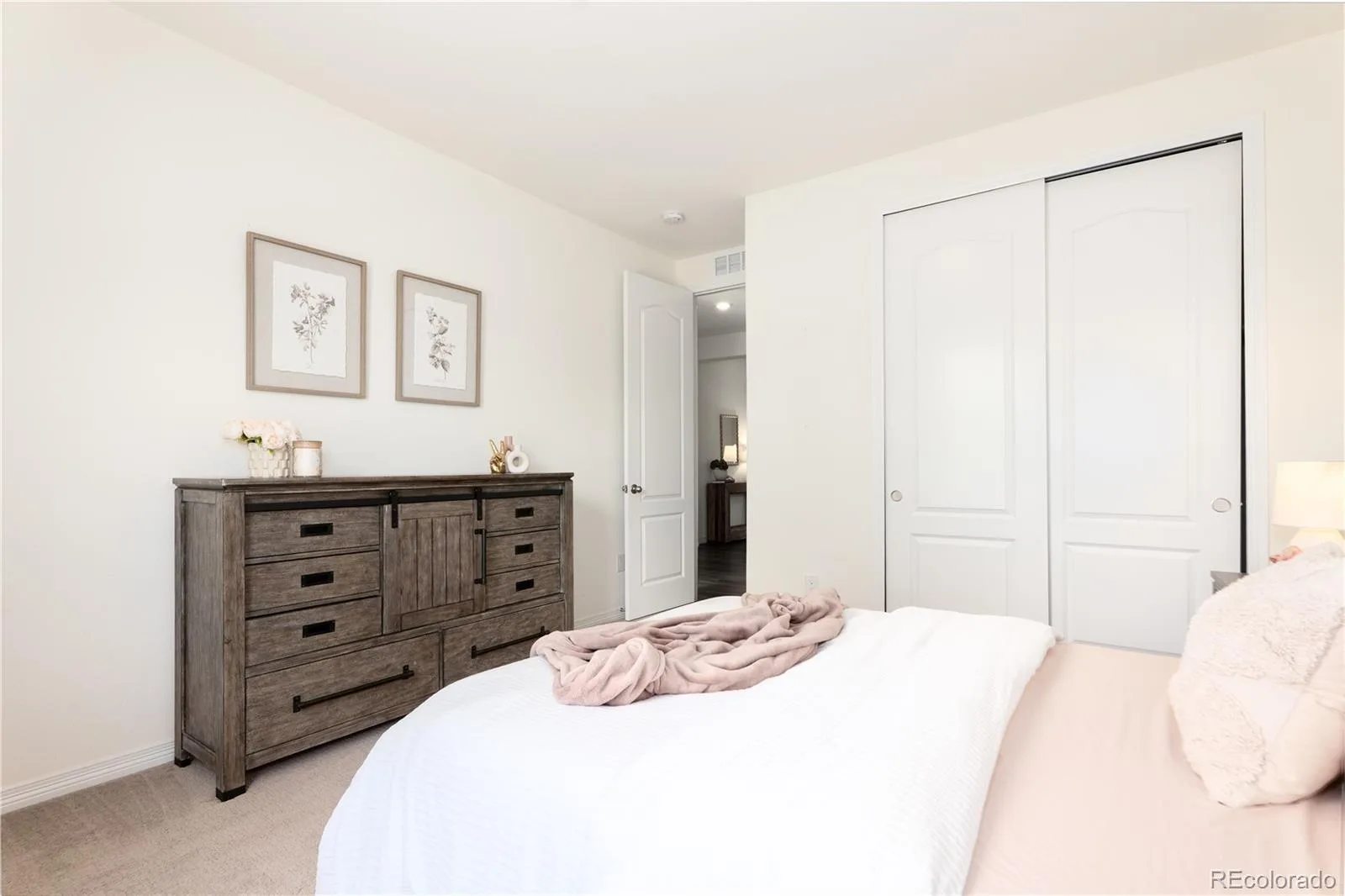 3223 Pacific Peak Drive Broomfield CO 80023 | MLS #REC9143697 08122026201822 1600 34