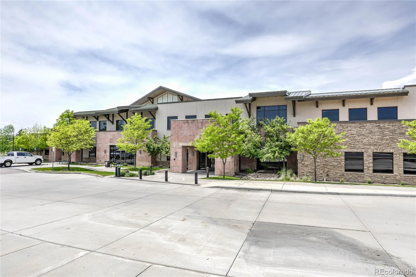 3223 Pacific Peak Drive Broomfield CO 80023 | MLS #REC9143697 08122026201822 1600 47