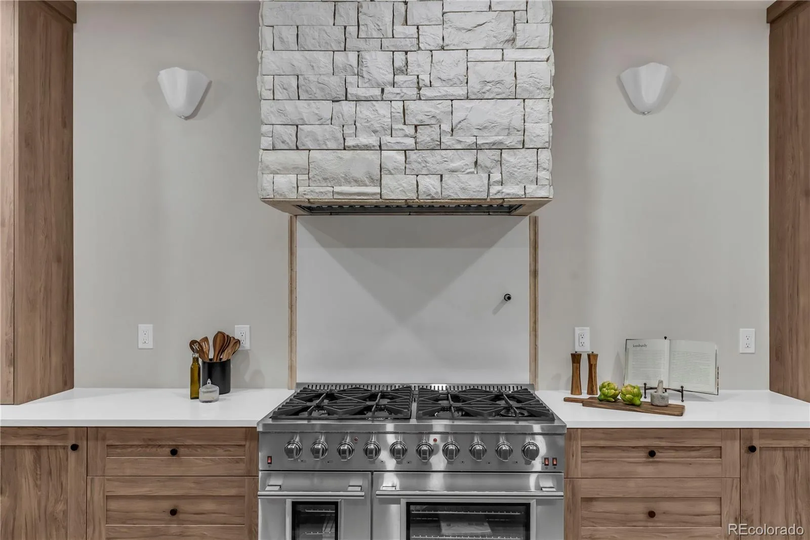3091 S Holly Place Denver CO 80222 | MLS #REC9144553 08182026174516 1600 18