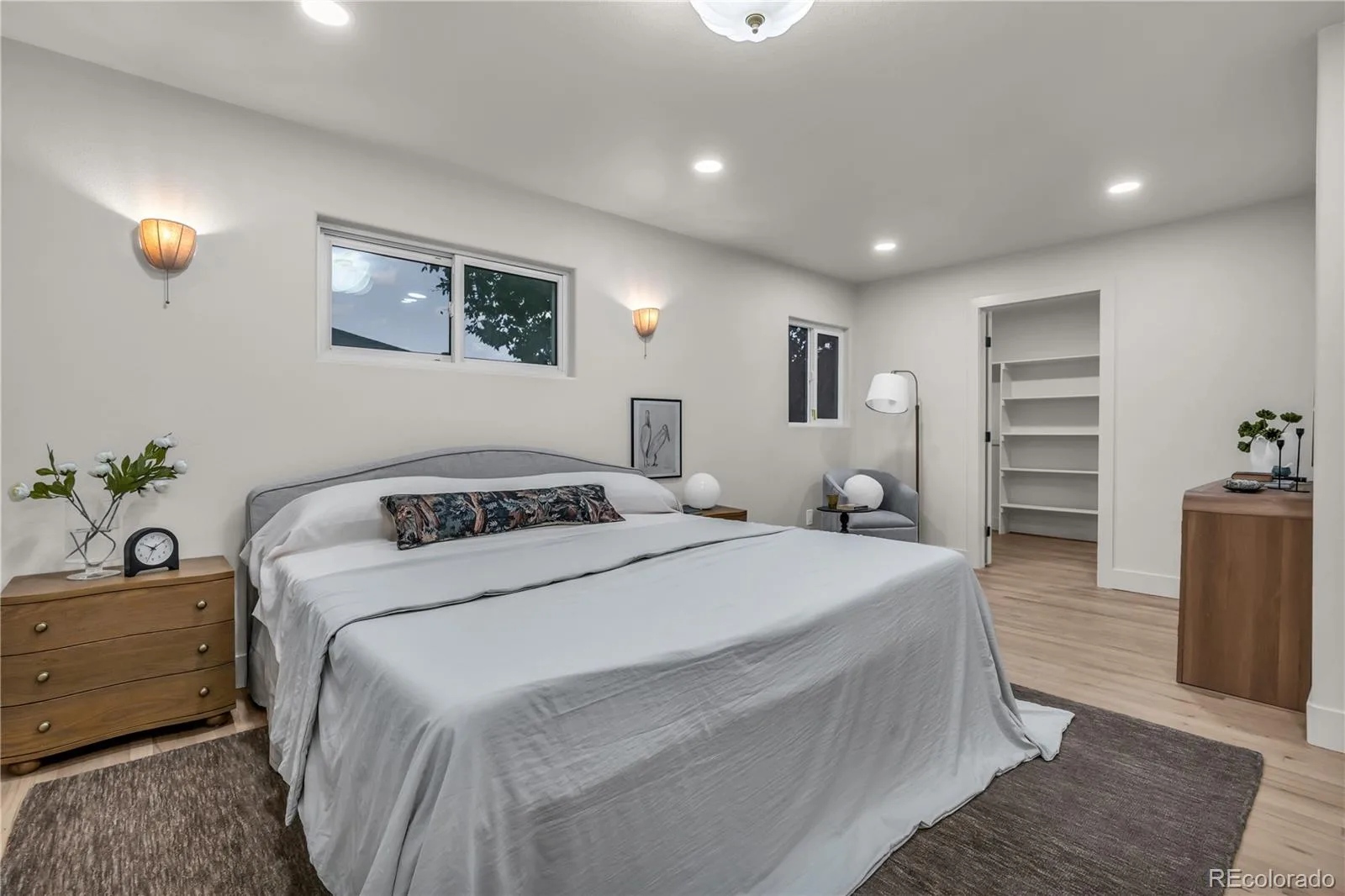 3091 S Holly Place Denver CO 80222 | MLS #REC9144553 08182026174516 1600 23