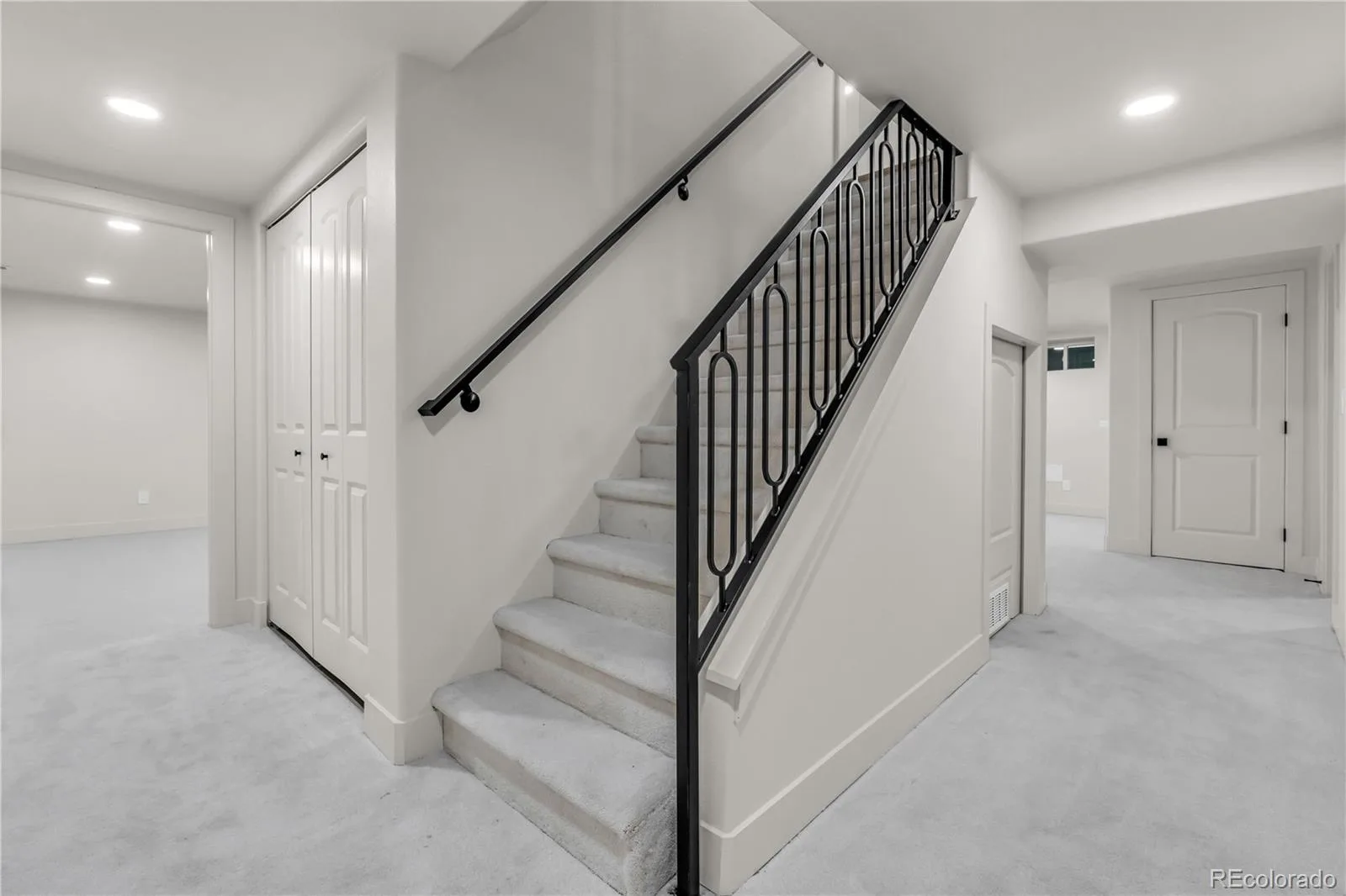 3091 S Holly Place Denver CO 80222 | MLS #REC9144553 08182026174516 1600 37