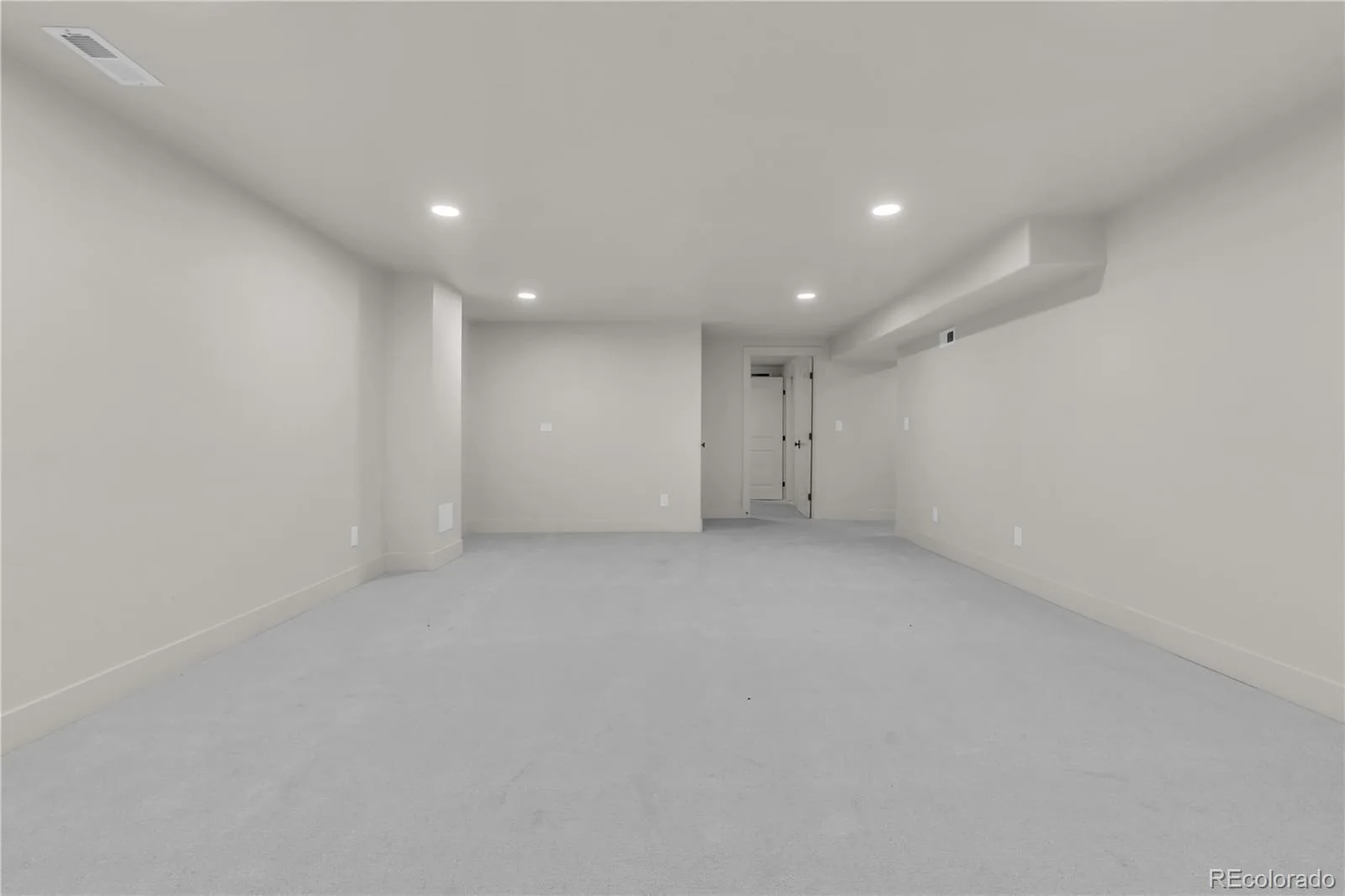 3091 S Holly Place Denver CO 80222 | MLS #REC9144553 08182026174516 1600 41