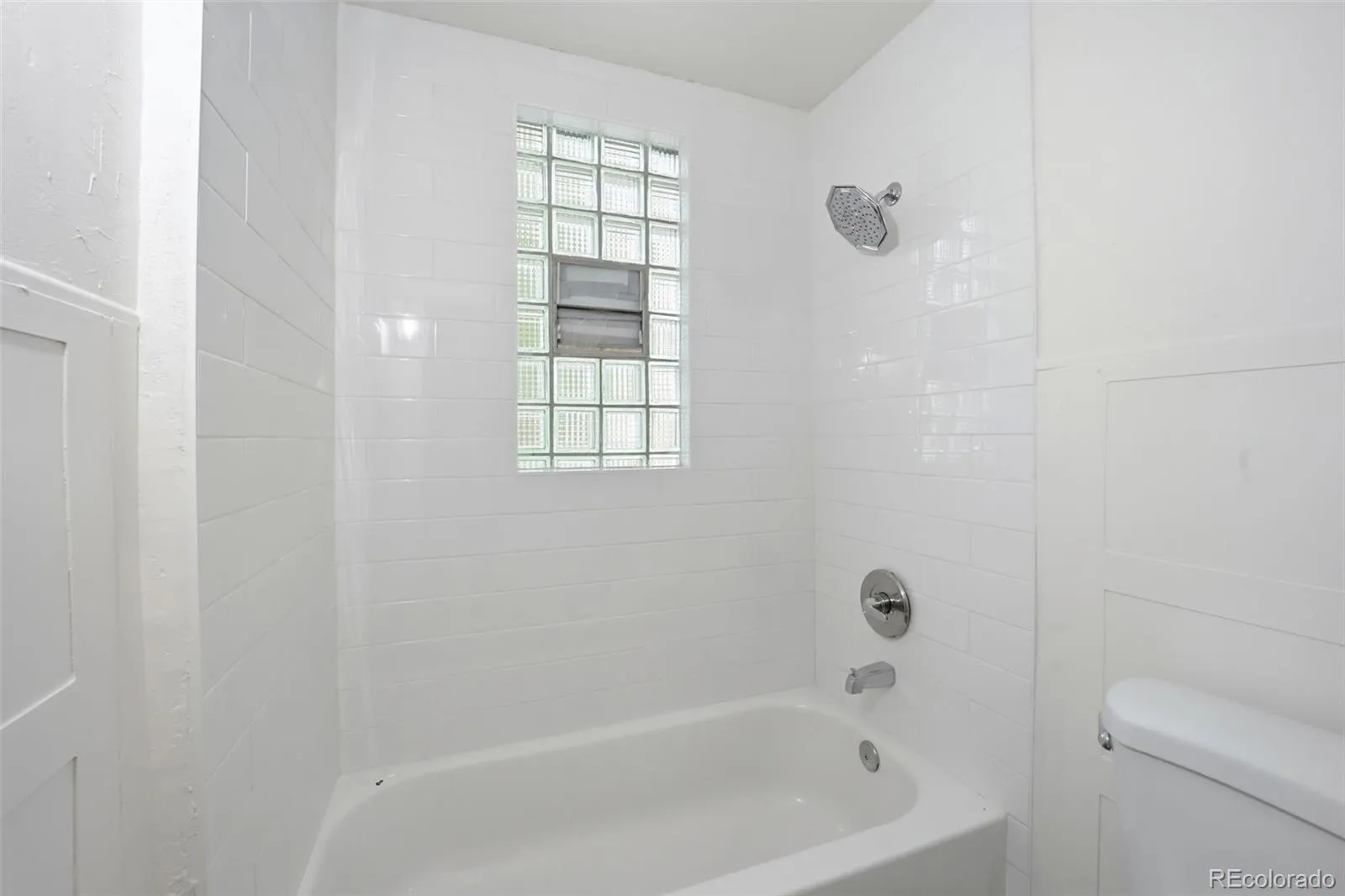 4635 W 38th Avenue Denver CO 80212 MLS #REC9146755 05032026001131 1600 28