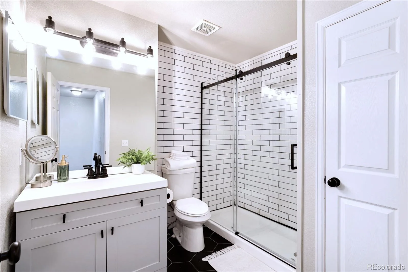 18397 E Alabama Place #D Aurora CO 80017 | MLS #REC9146851 08132026143525 1600 17