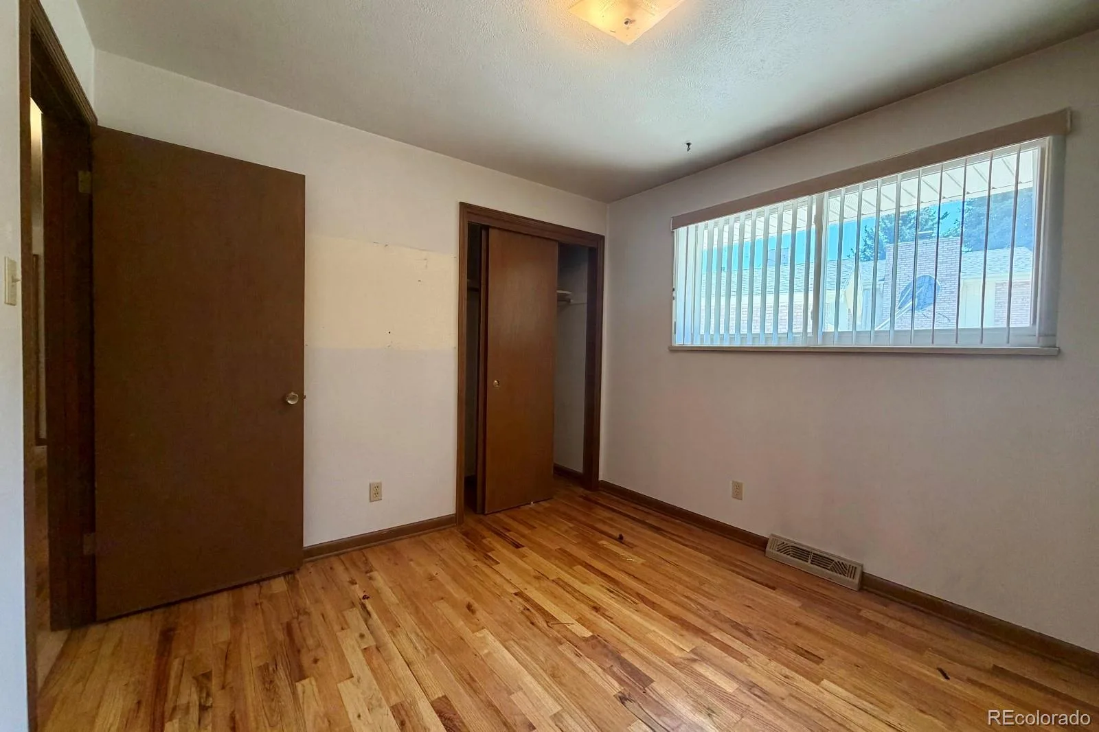 1114 S Oakland Street Aurora CO 80012 | MLS #REC9147844 08132026001528 1600 10