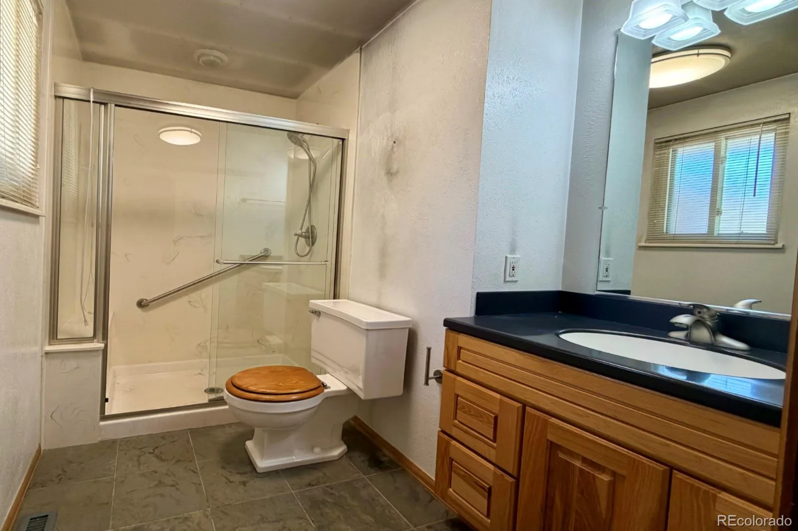 1114 S Oakland Street Aurora CO 80012 | MLS #REC9147844 08132026001528 1600 14