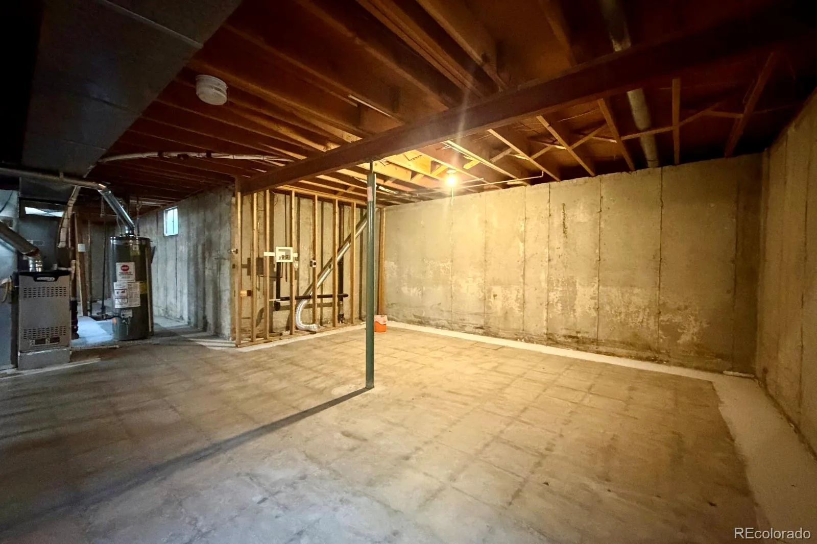 1114 S Oakland Street Aurora CO 80012 | MLS #REC9147844 08132026001528 1600 18