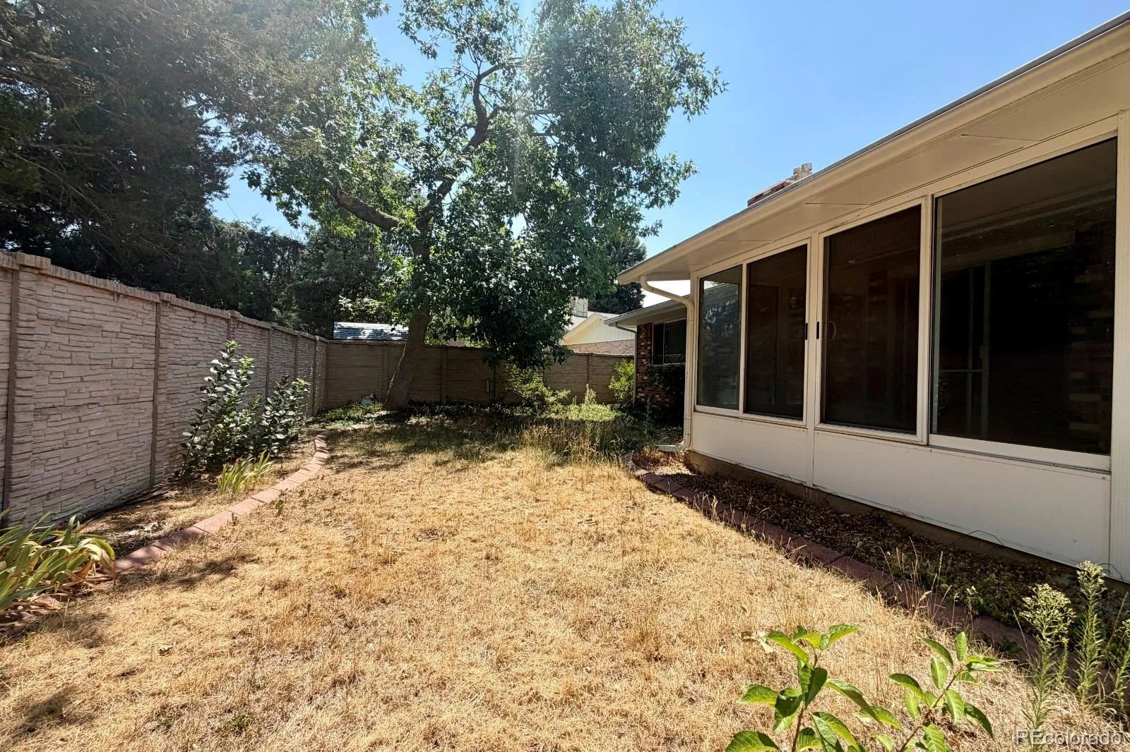 1114 S Oakland Street Aurora CO 80012 | MLS #REC9147844 08132026001528 1600 22