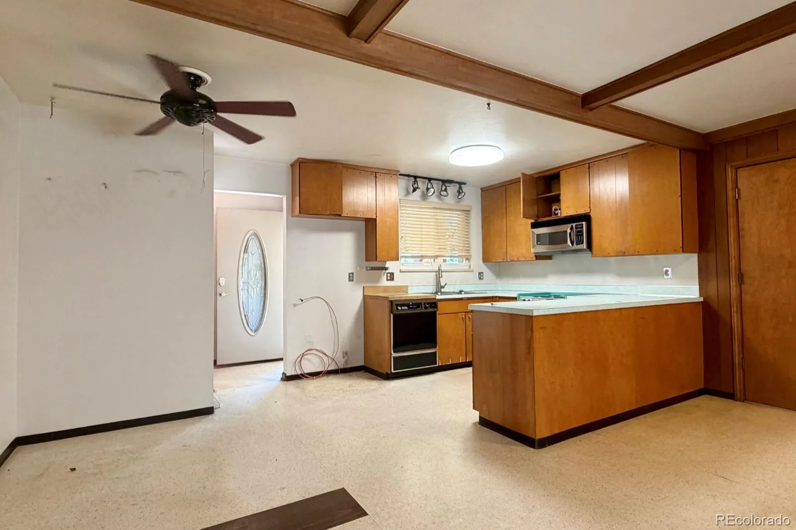1114 S Oakland Street Aurora CO 80012 | MLS #REC9147844 08132026001528 1600 4