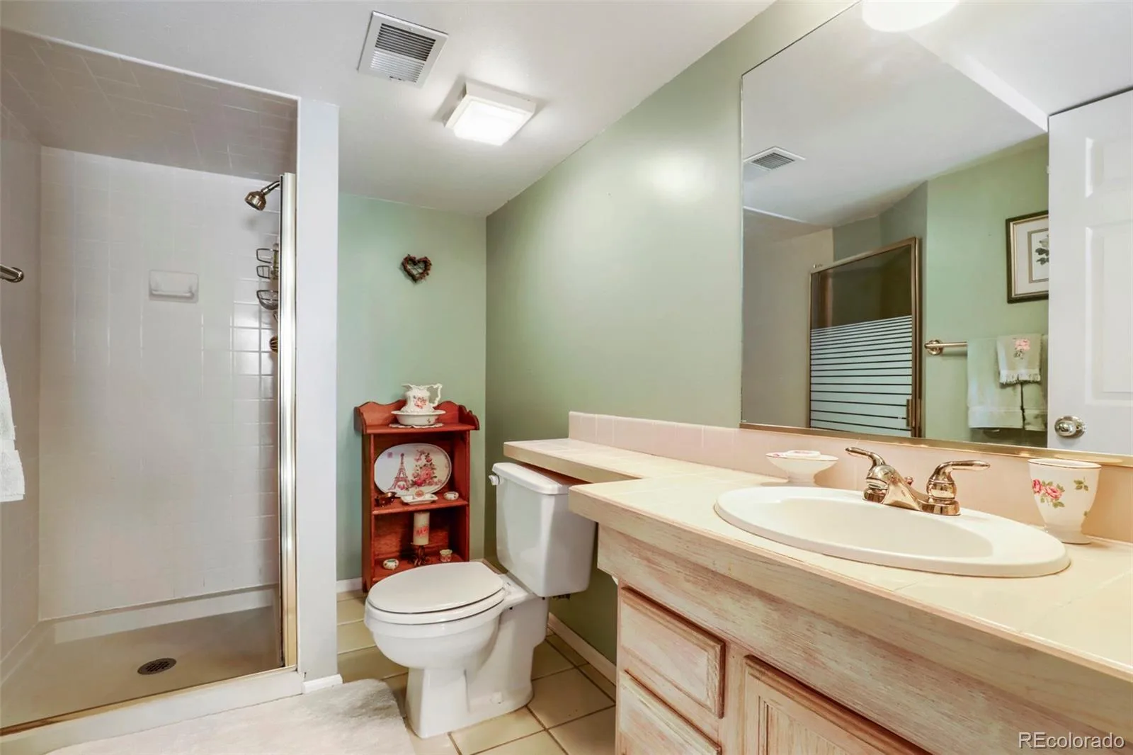 10000 E Yale Avenue #7 Denver CO 80231 MLS #REC9148033 06042026143858 1600 22