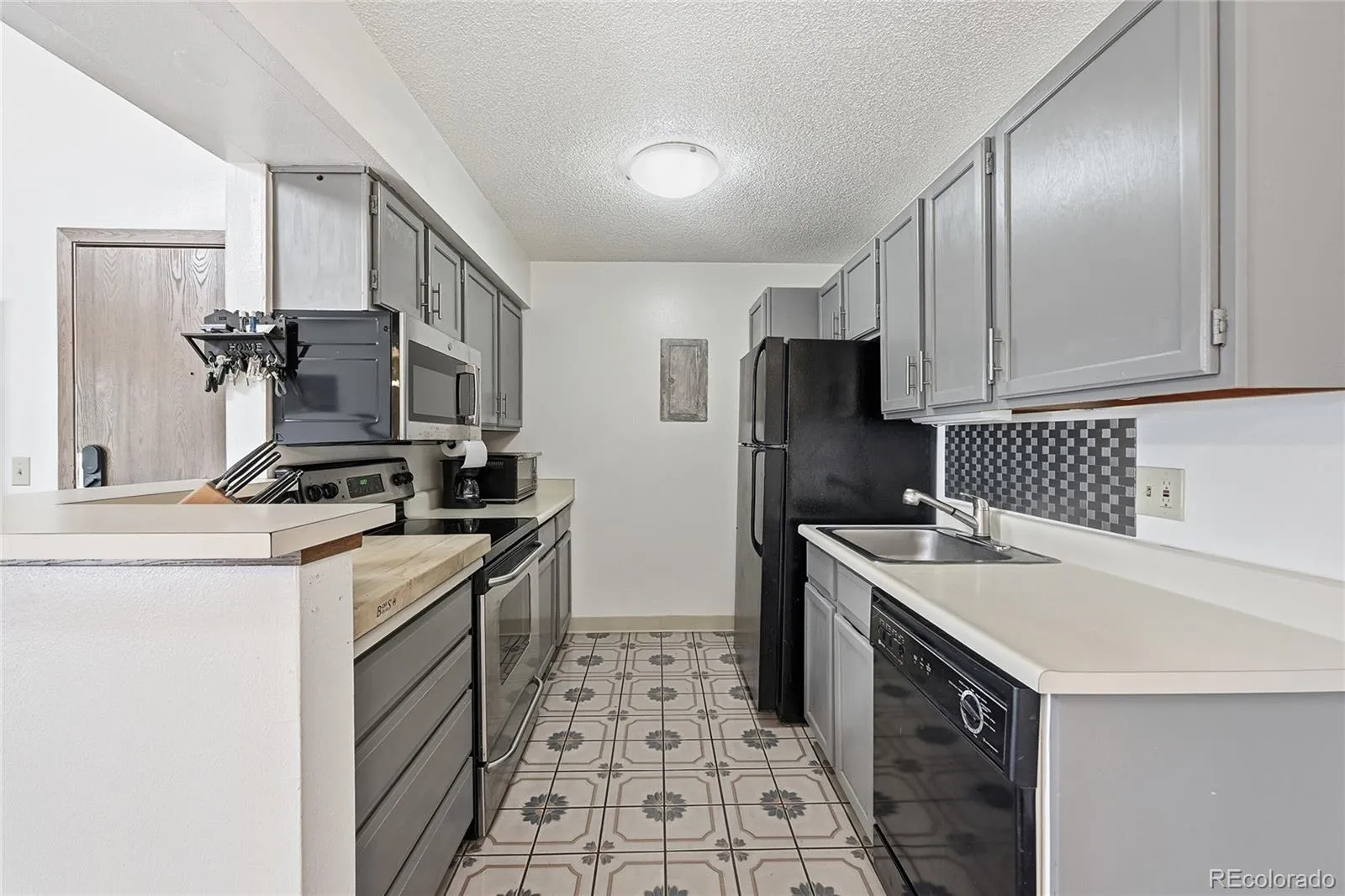 10150 E Virginia Avenue #7-305 Denver CO 80247 MLS #REC9150708 05152026055336 1600 6