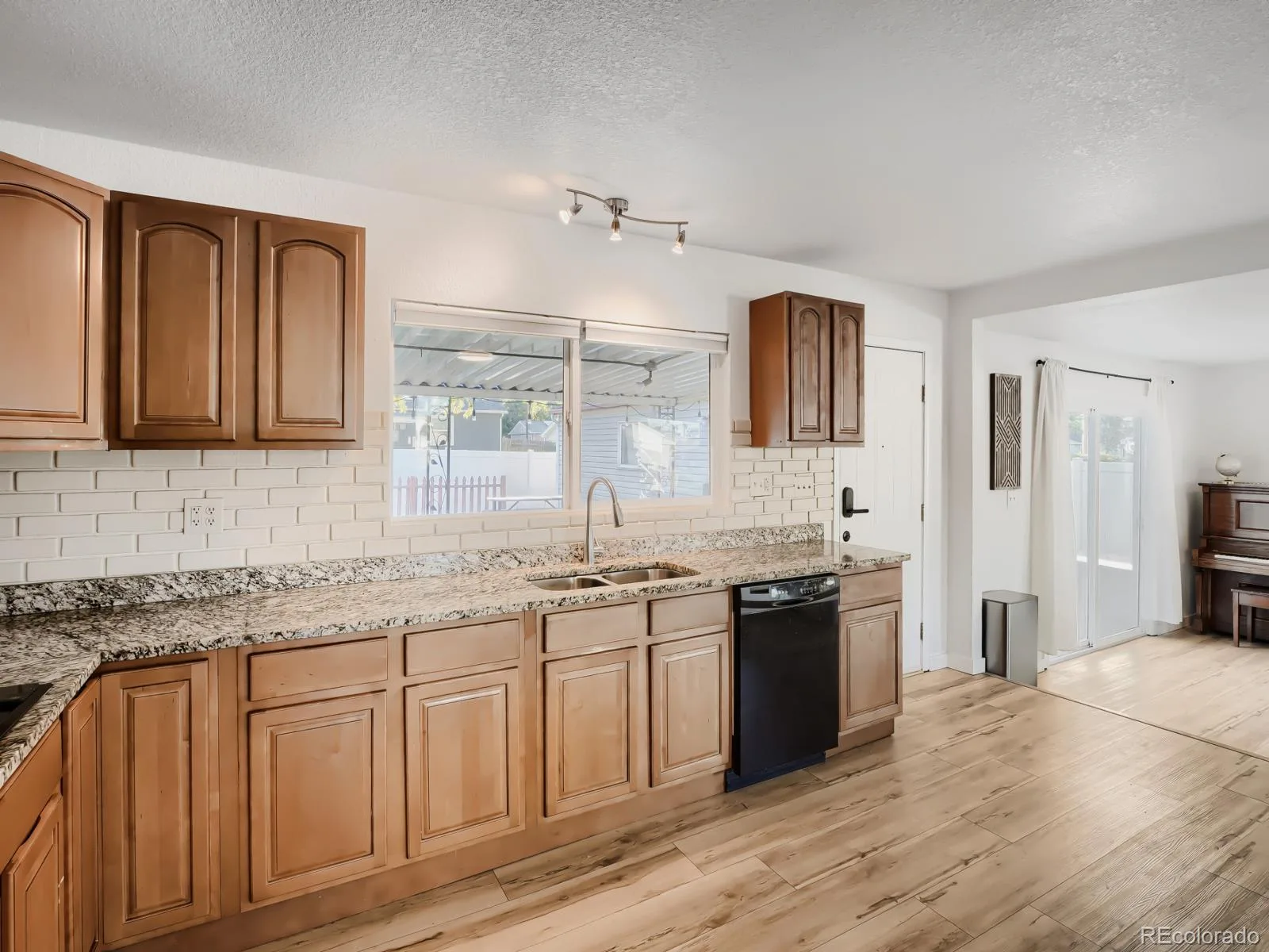 5533 Raritan Way Denver CO 80221 | MLS #REC9152774 08212026225943 1600 5