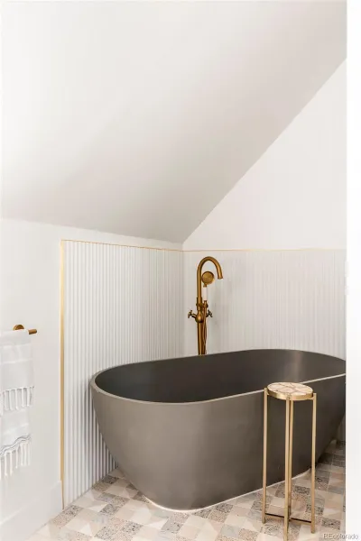 04082026165529 800 23