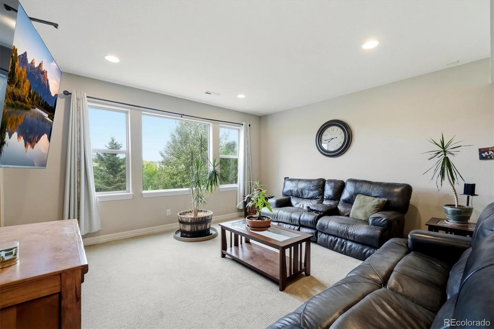 8641 S De Gaulle Court Aurora CO 80016 | MLS #REC9156295 09222026141348 1600 33