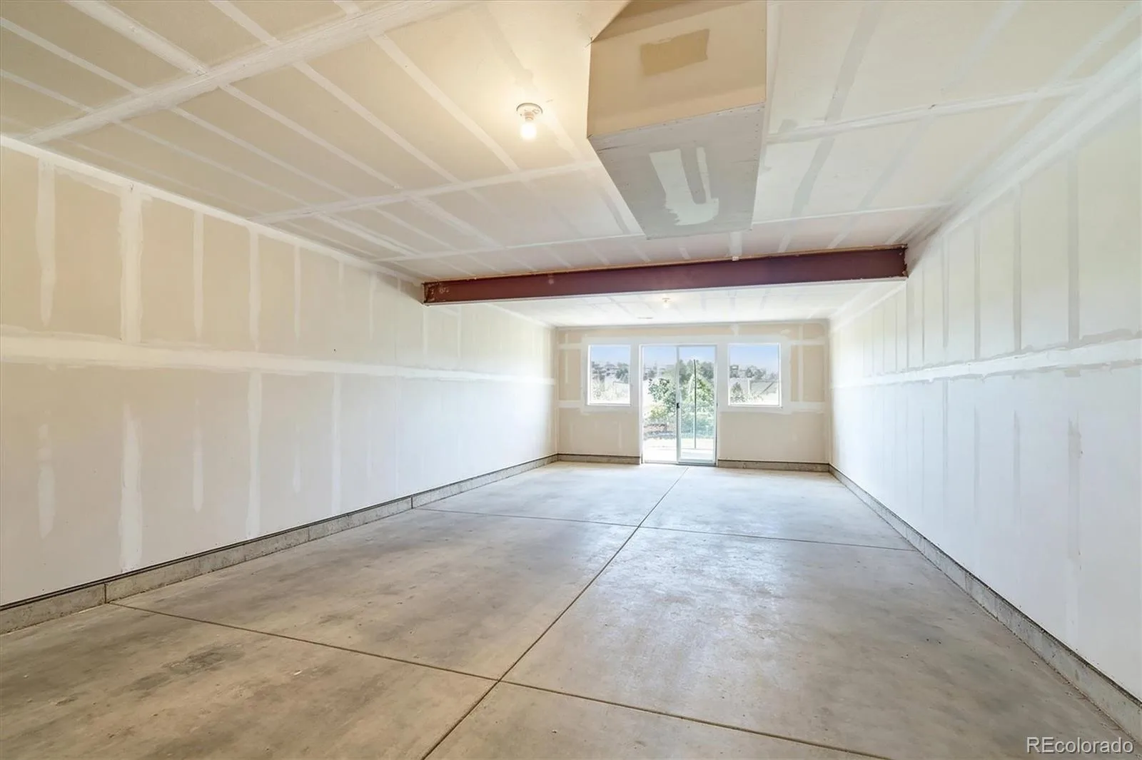 8641 S De Gaulle Court Aurora CO 80016 | MLS #REC9156295 09222026141348 1600 36