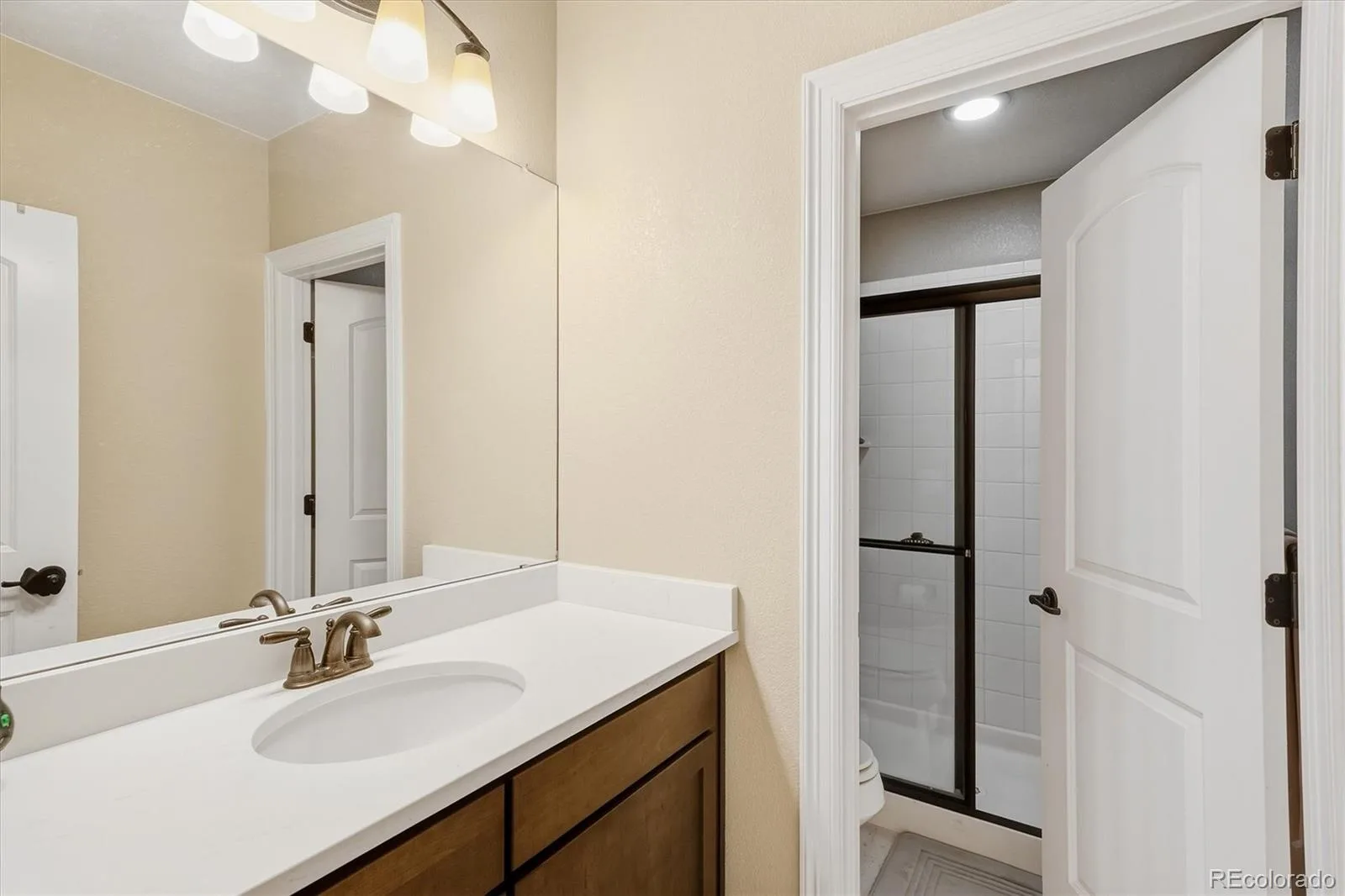 8641 S De Gaulle Court Aurora CO 80016 | MLS #REC9156295 09222026141348 1600 38