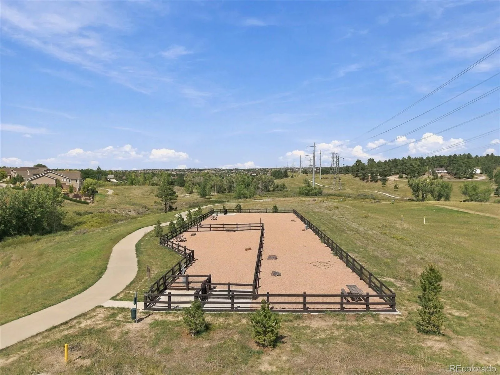 8641 S De Gaulle Court Aurora CO 80016 | MLS #REC9156295 09222026141348 1600 41
