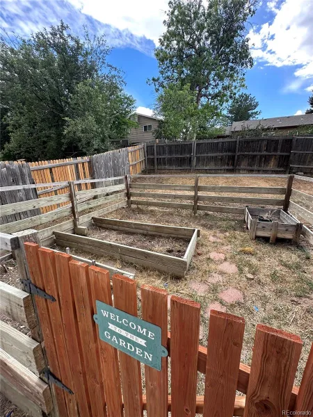 17934 E Iowa Drive Aurora CO 80017 | MLS #REC9157127 07092026134729 800 33