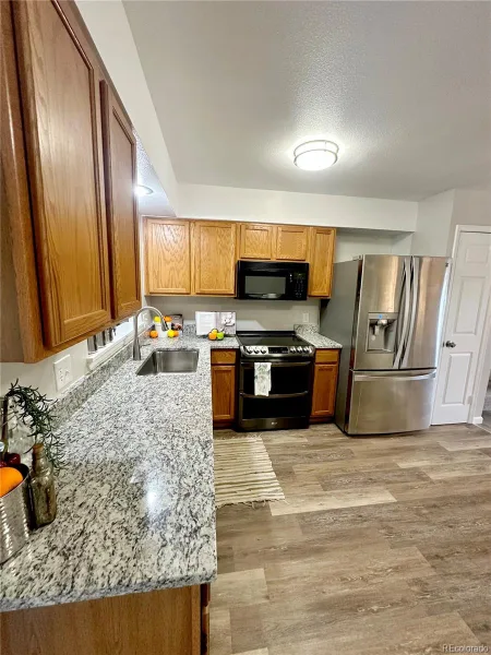 17934 E Iowa Drive Aurora CO 80017 | MLS #REC9157127 07092026134729 800 5
