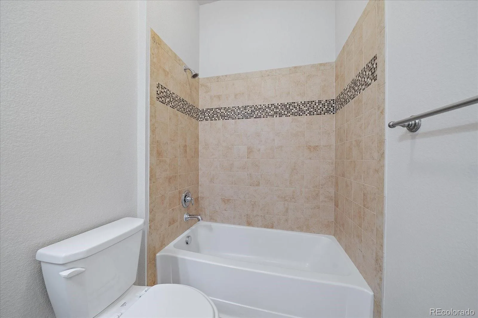 301 Inverness Way #306 Englewood CO 80112 | MLS #REC9157133 07172026160752 1600 24