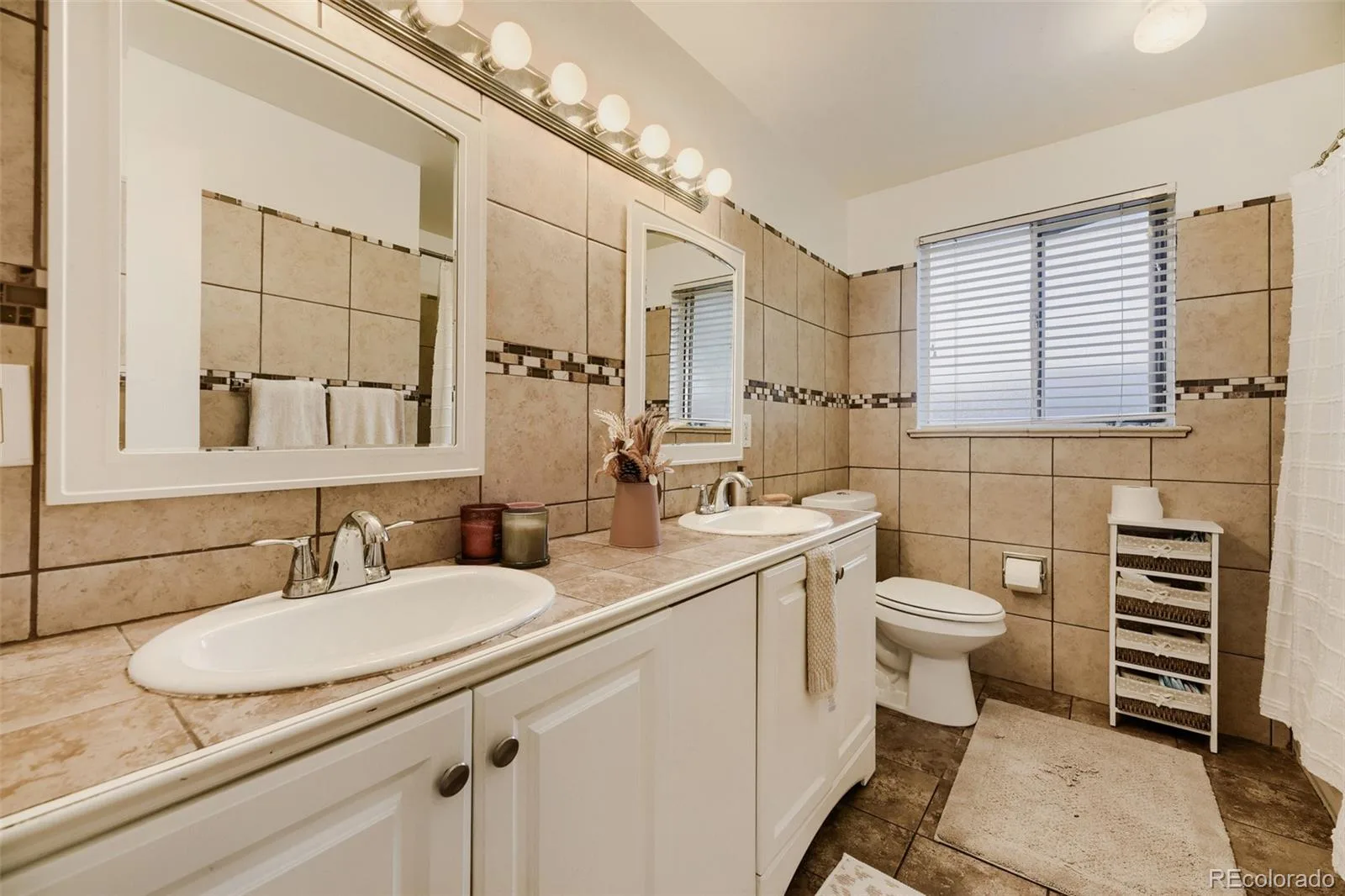 535 Zenobia Street Denver CO 80204 | MLS #REC9157308 08192026193037 1600 19