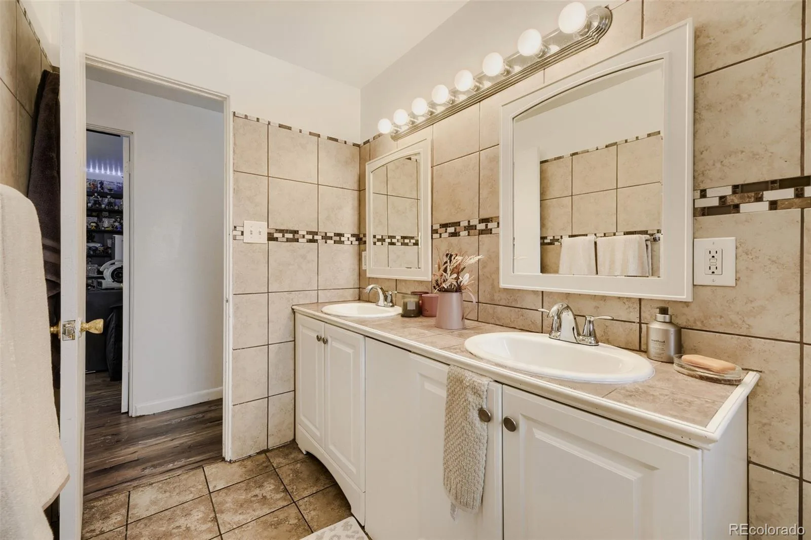 535 Zenobia Street Denver CO 80204 | MLS #REC9157308 08192026193037 1600 20