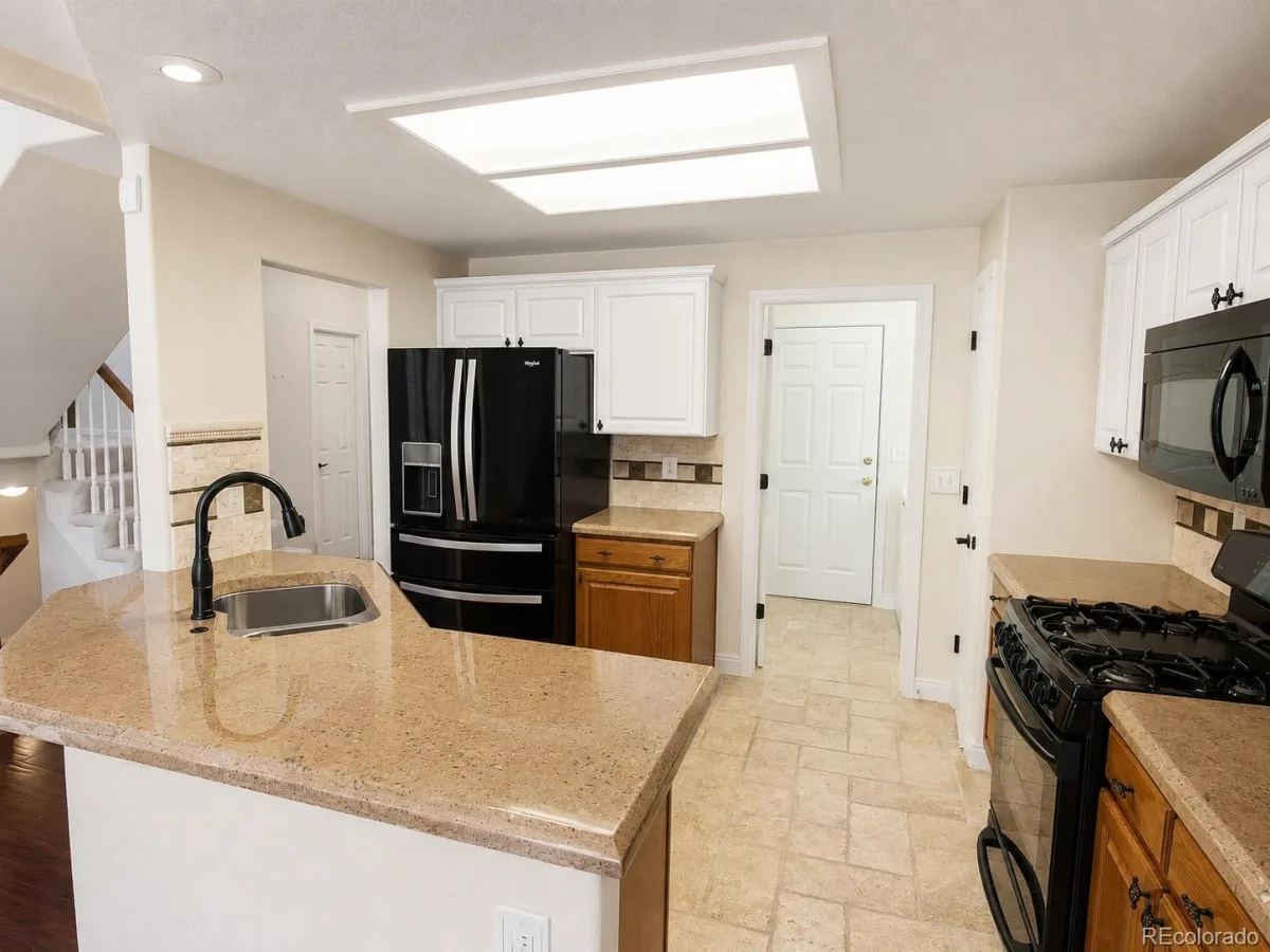 12748 E Wyoming Circle Aurora CO 80012 | MLS #REC9161280 08132026005343 1200 9