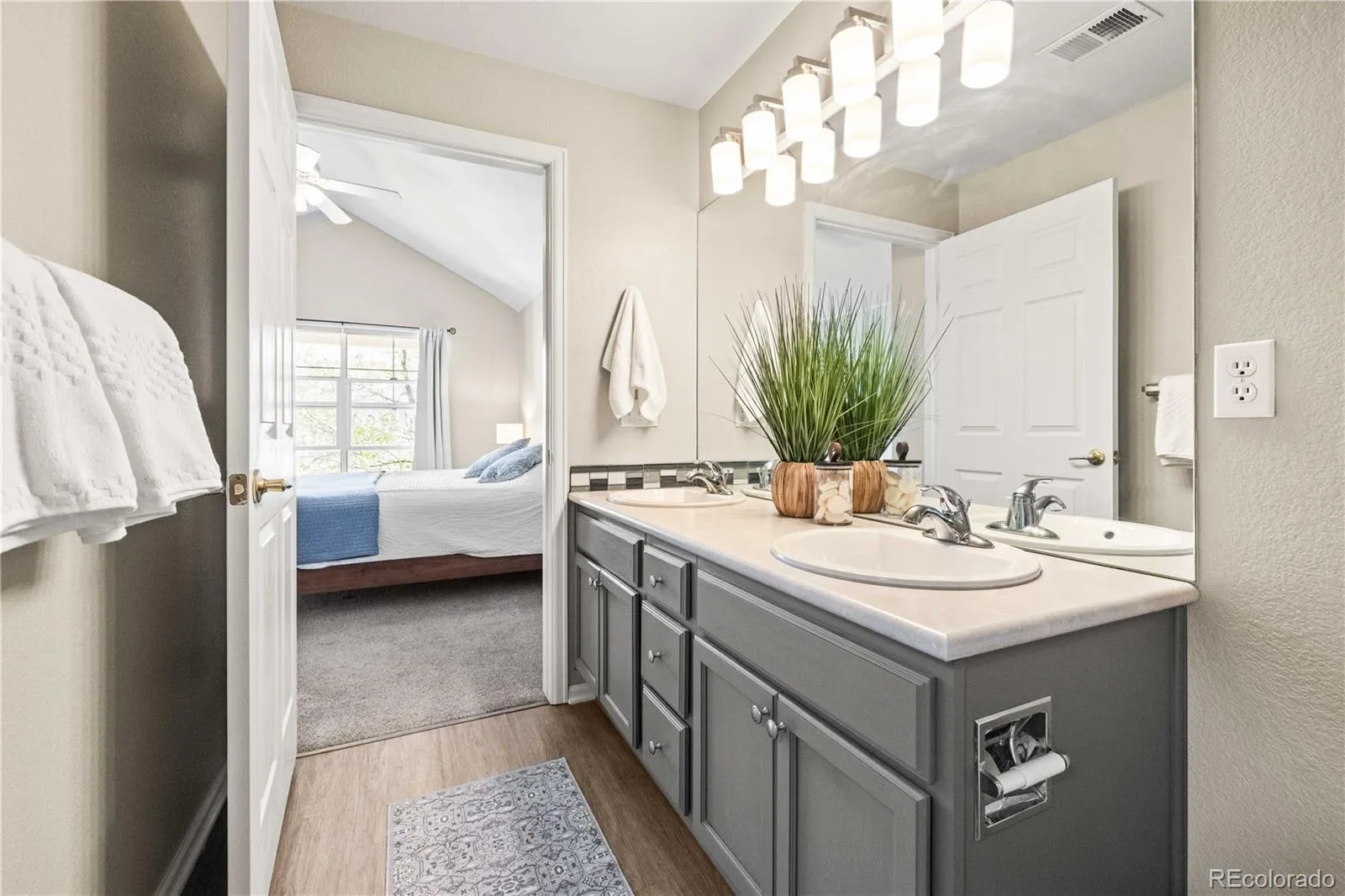 8200 E 8th Avenue #1203 Denver CO 80230 MLS #REC9162543 05182026225811 1600 13
