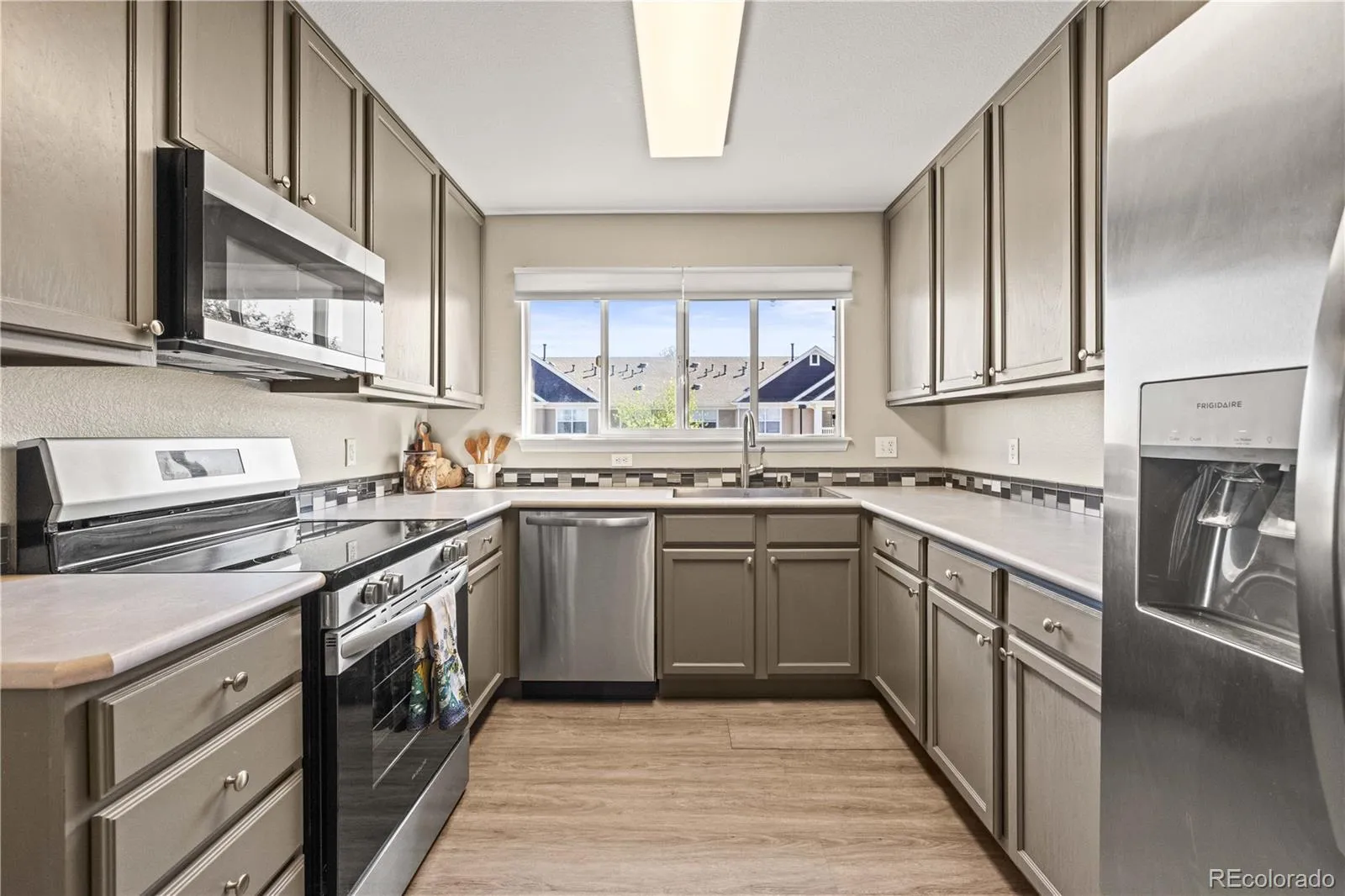 8200 E 8th Avenue #1203 Denver CO 80230 MLS #REC9162543 05182026225811 1600 7