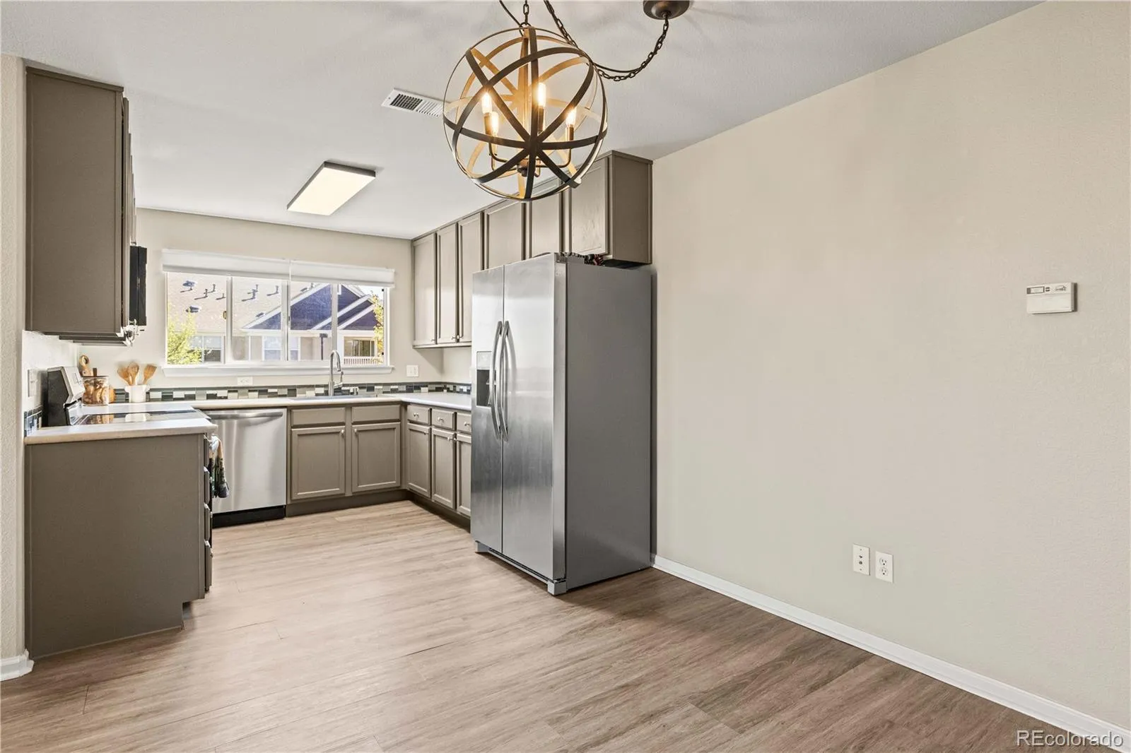 8200 E 8th Avenue #1203 Denver CO 80230 MLS #REC9162543 05182026225811 1600 9