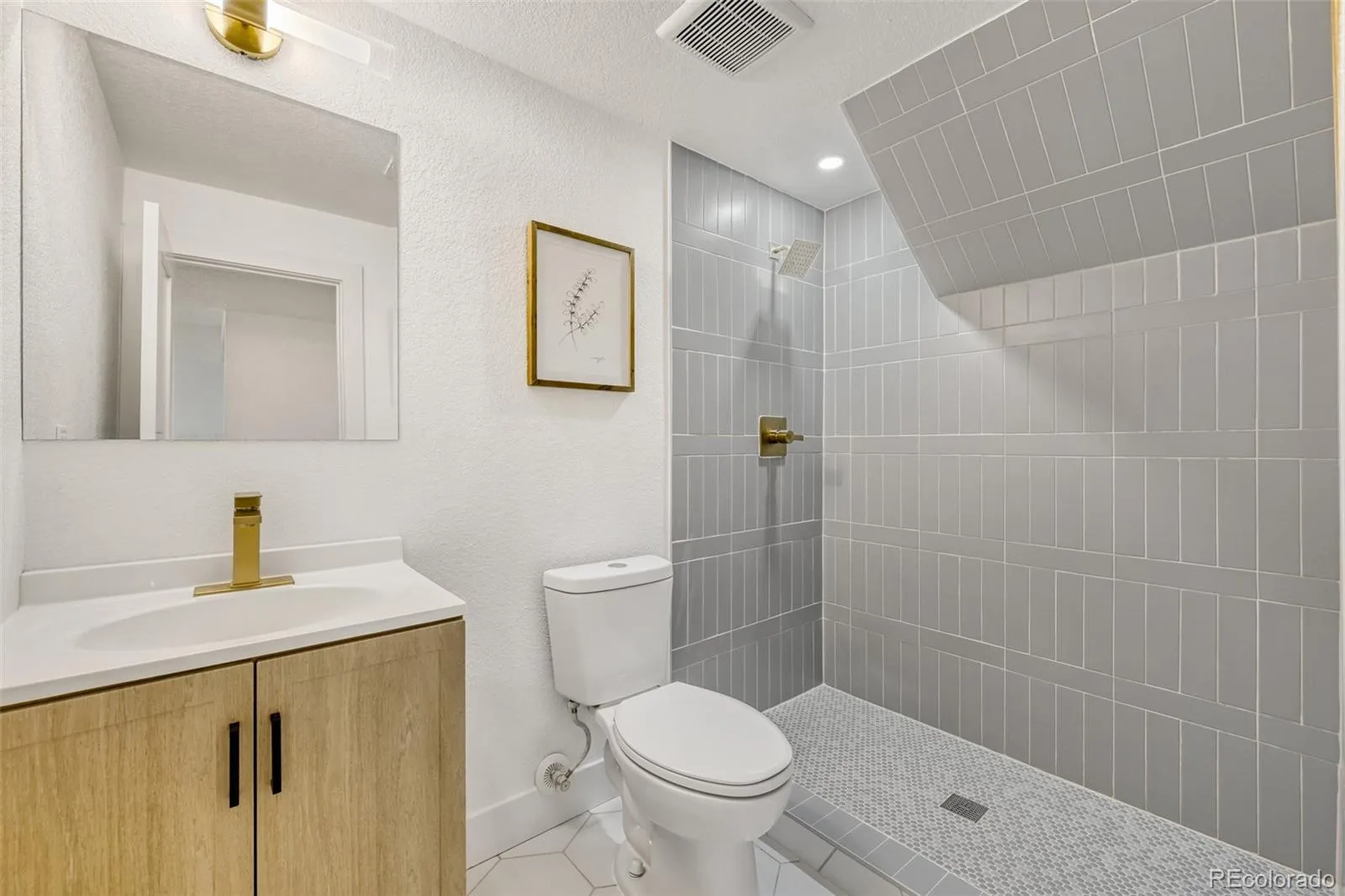 04222026011856 1600 16