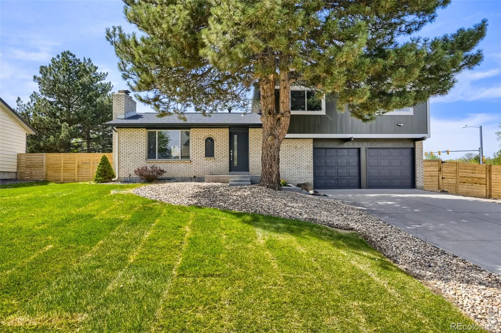 04222026011856 1600 25