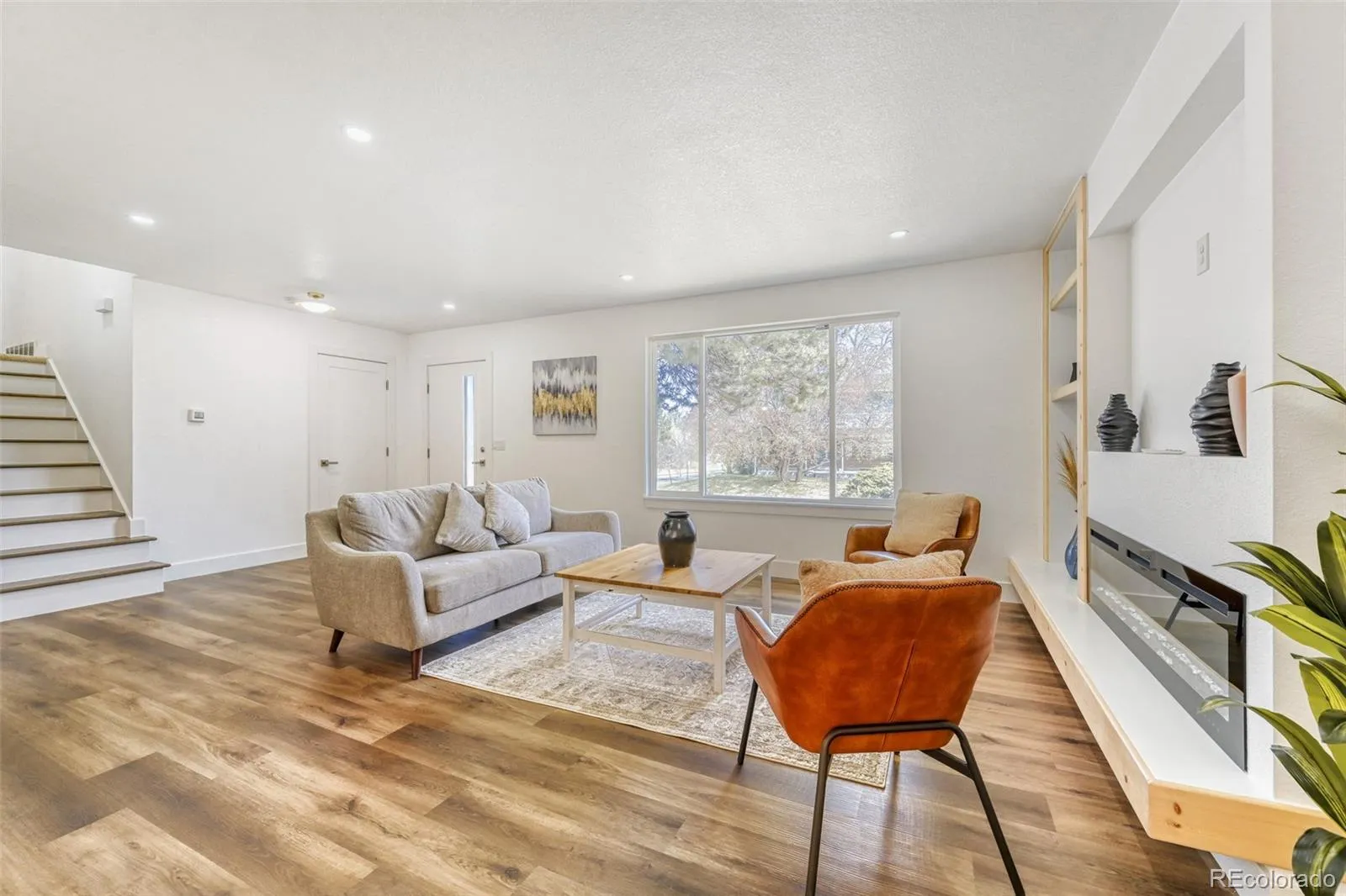 04222026011856 1600 8