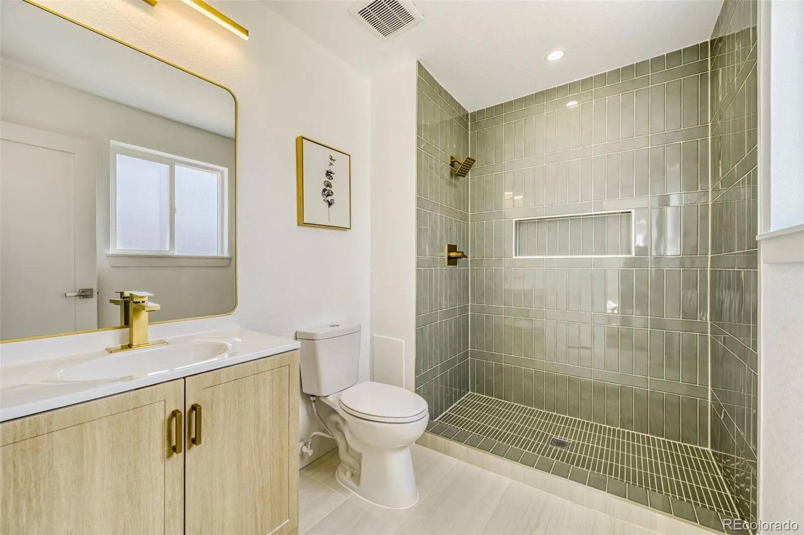 04222026011856 1600 9