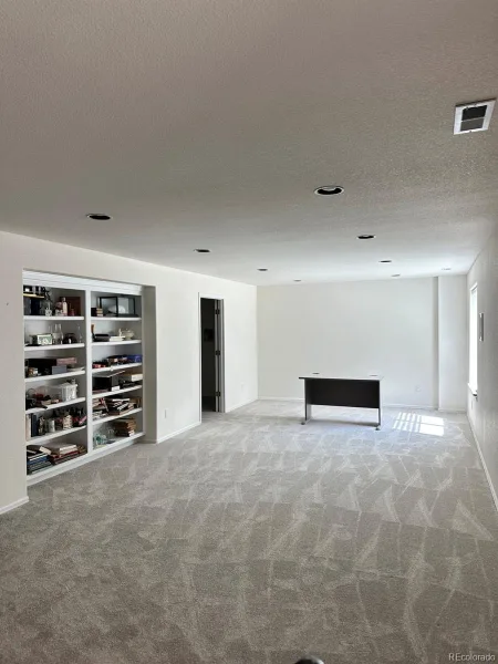 7564 Bantry Court Lone Tree CO 80124 | MLS #REC9166047 08282026000401 800 8