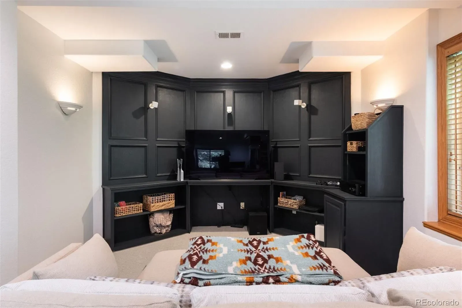 03072026180700 1600 37