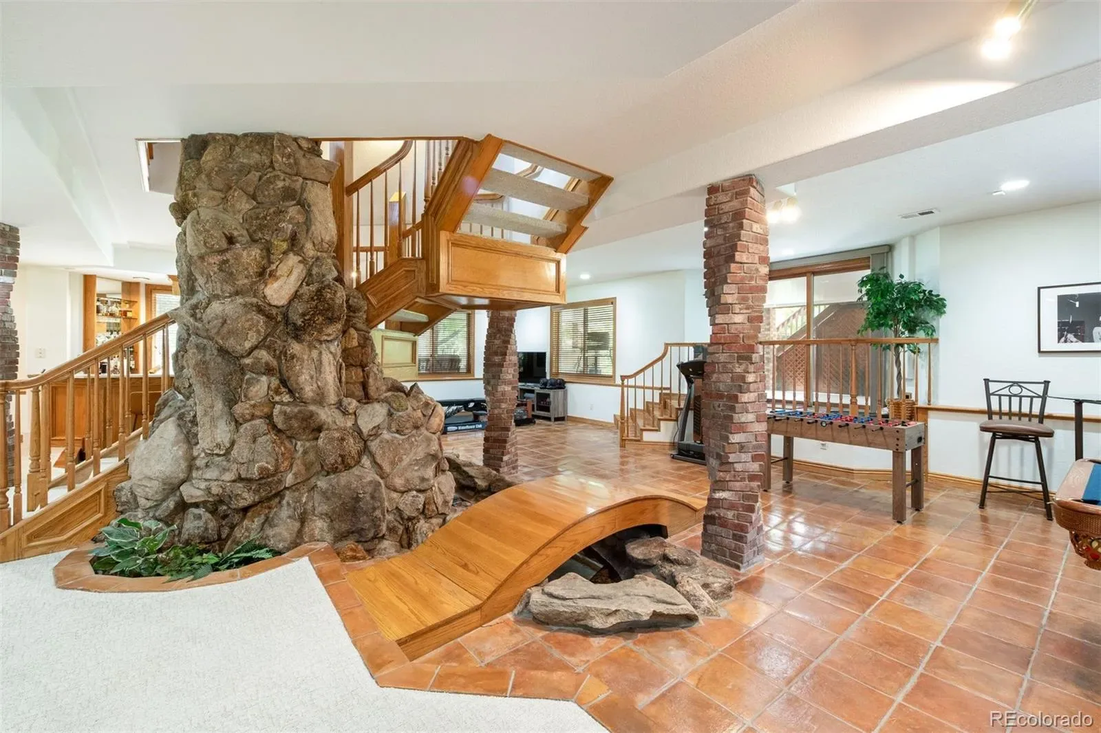 03072026180700 1600 40