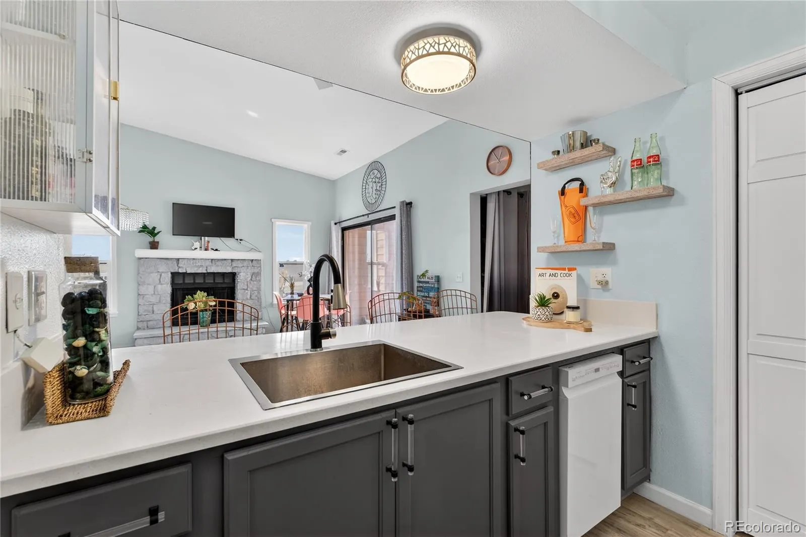 4292 S Salida Way #11 Aurora CO 80013 MLS #REC9169775 04092026224035 1600 11