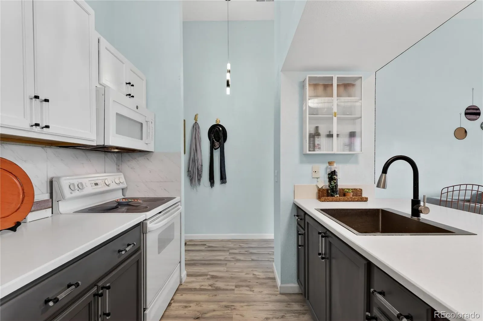 4292 S Salida Way #11 Aurora CO 80013 MLS #REC9169775 04092026224035 1600 12