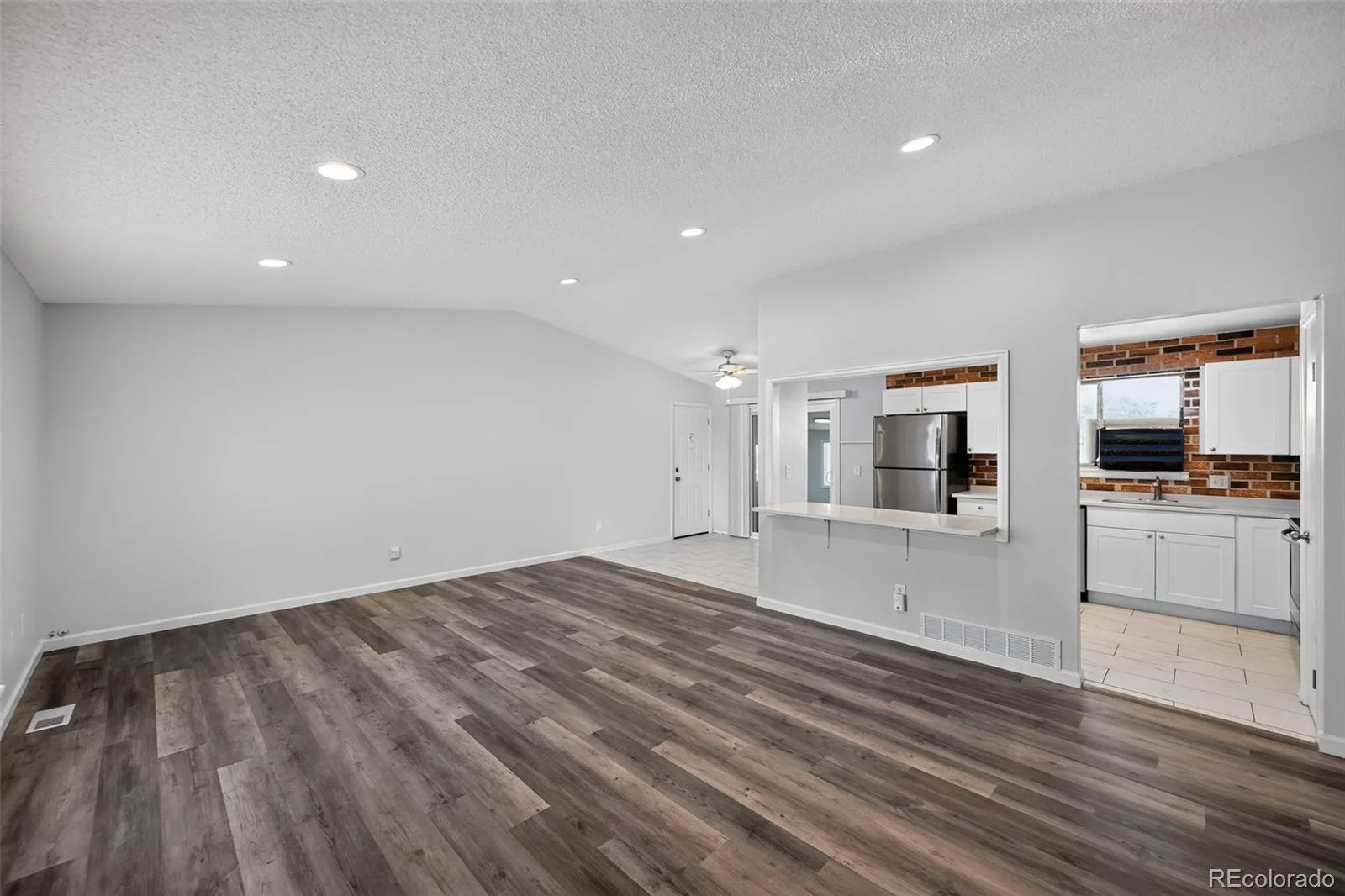 1902 S Truckee Street Aurora CO 80013 | MLS #REC9171859 08312026220949 1600 12