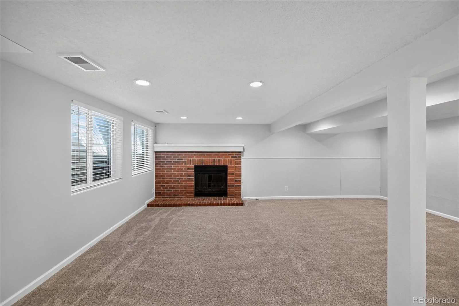 1902 S Truckee Street Aurora CO 80013 | MLS #REC9171859 08312026220949 1600 27