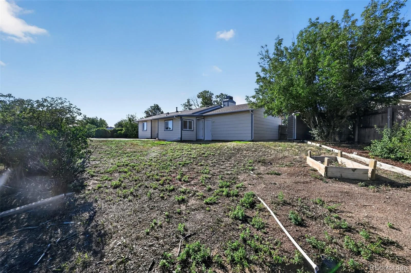 1902 S Truckee Street Aurora CO 80013 | MLS #REC9171859 08312026220949 1600 41